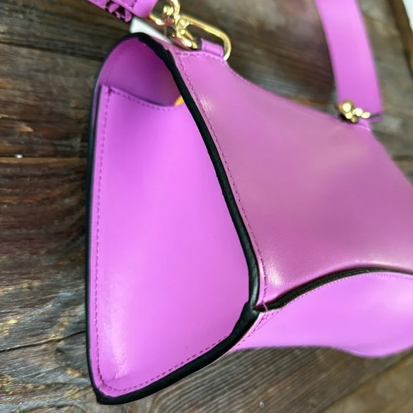 Valentino logo lavender crossbody w/dust bag NWT - Picture 10 of 16